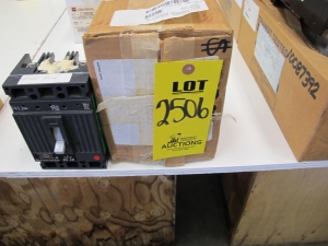 BREAKER, CIRCUIT TYPE, 50 AMP RATING, 600VAC VOLT RATING, 3 POLE, ADJUSTABLE MAGNETIC TRIP KIND. MOLDED CASE, PART # 104X202AA (W-44) LOADING & HANDLING FEE $5-